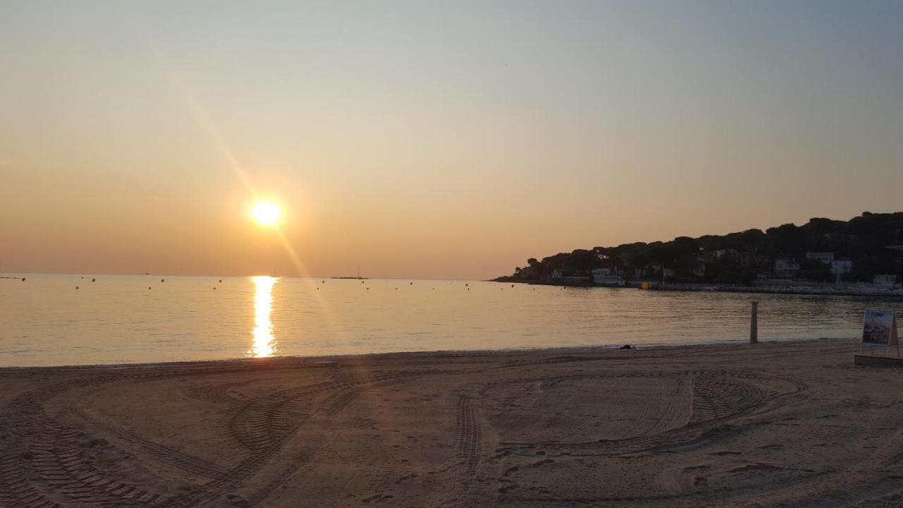 Magnifique "Gite De La Garoupe" Au Cap D'Antibes A 300M Des Plages Exterior photo